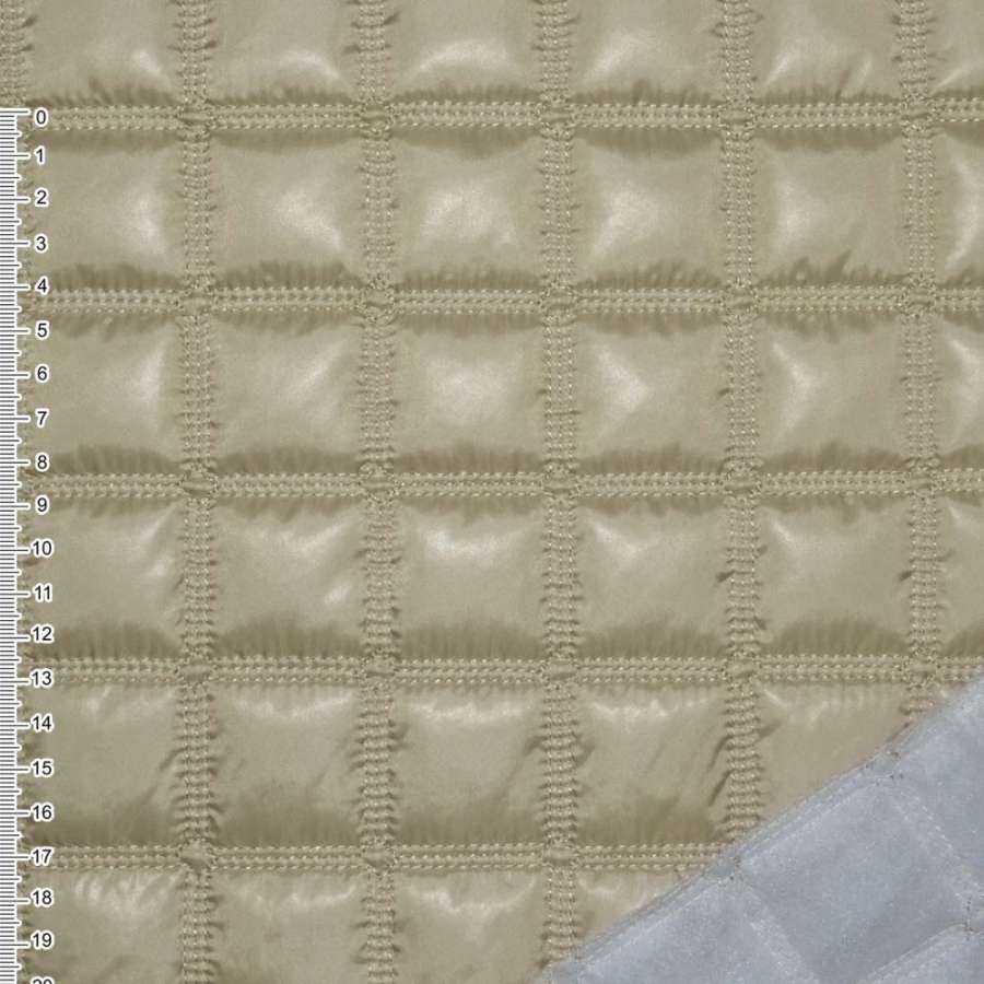 Ткань плащевая стеганая блестящая квадраты 4,5 см бежевая светлая, ш.145