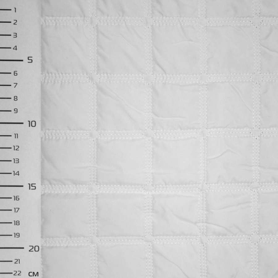 Ткань плащевая стеганая матовая квадраты 4,5 см белая, ш.145