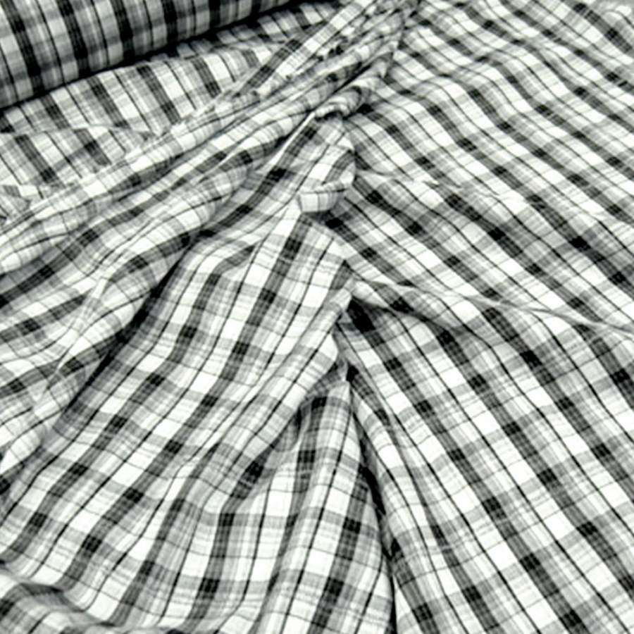Рубашечная ткань с мережкой в клетку черную, белая, ш.145