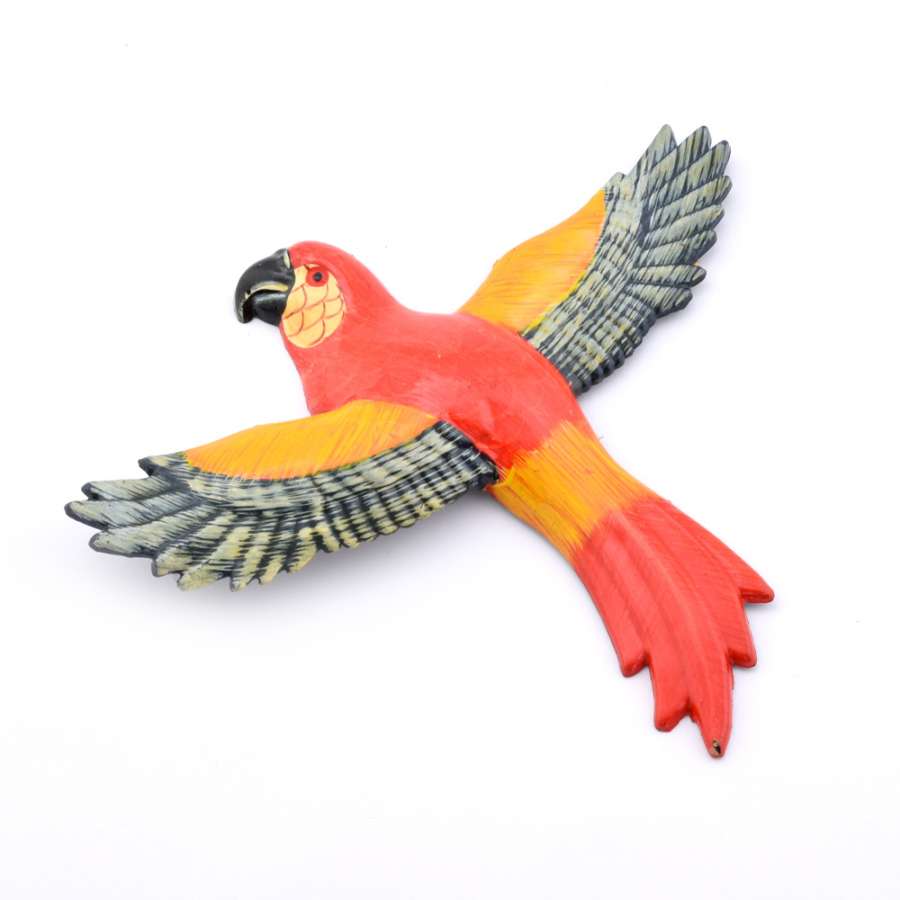 Магніт Папуга червоний зі строкатими крилами 13х11см