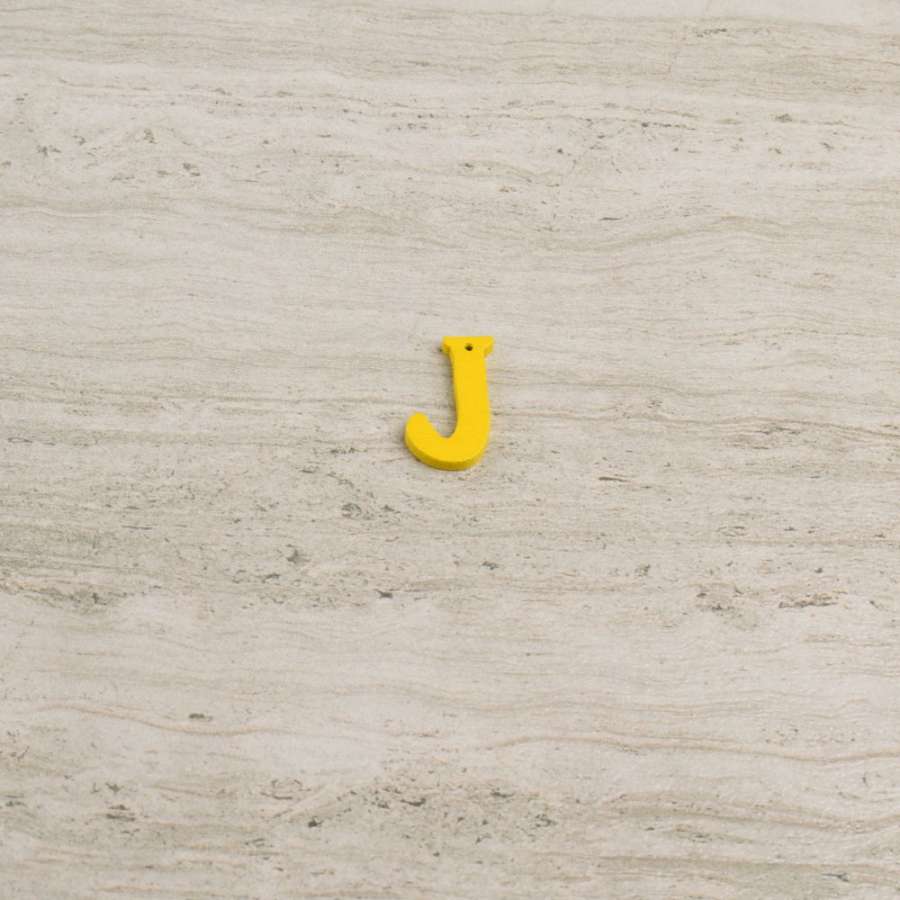 Пришивний декор літера J жовта, 25мм