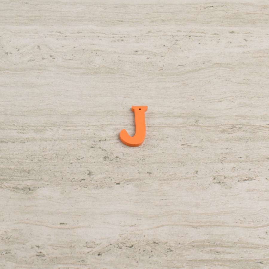 Пришивний декор літера J помаранчева, 25мм