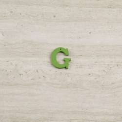 Пришивний декор літера G зелена, 25мм