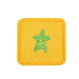 Термоаппликация Квадрат с листом зеленым 45х45ммжелтый