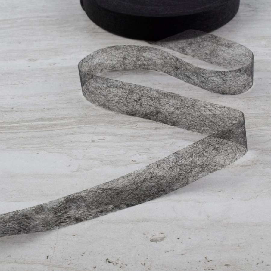 Паутинка клеевая 20мм черная