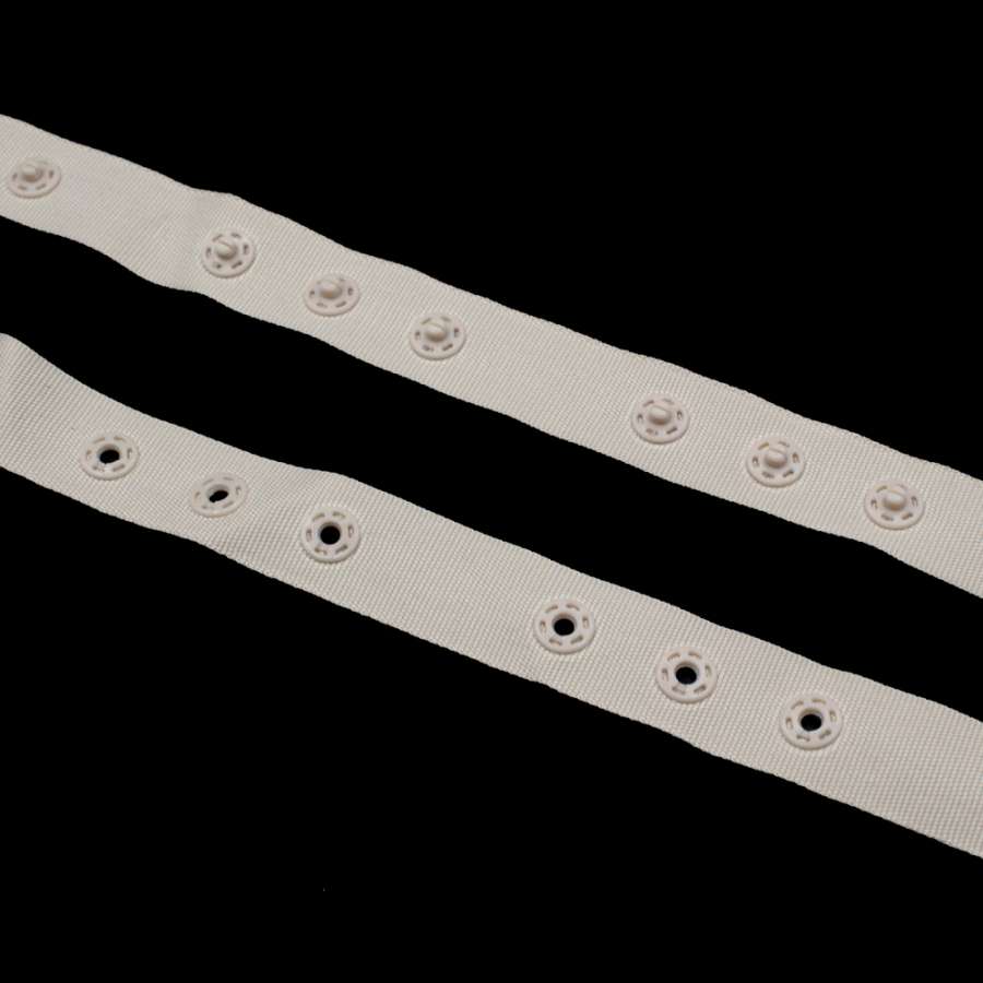 Кнопки пластиковые на тесьме 17 мм беж