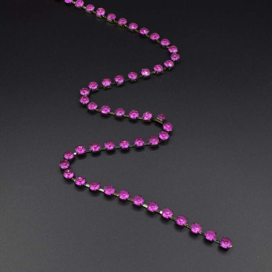 Тасьма зі стразами 6х6 мм фіолетова