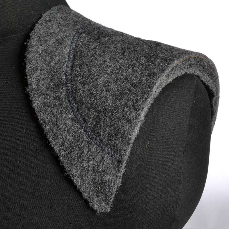 Плечевые накладки нетканный материал и бортовка 9 слоев 17х160х310  серые