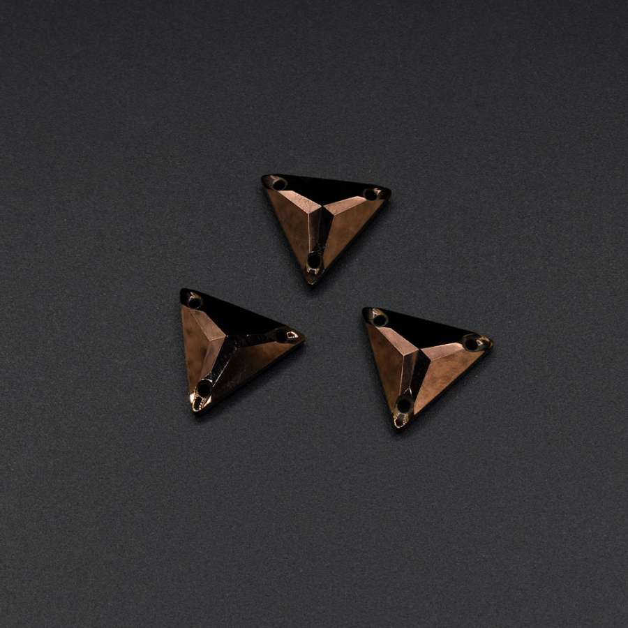 Кристалл пришивной треуголник граненый бронзовый